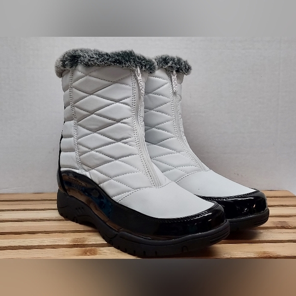 TOTES Womens | White & Black | Esther Pull On Winter Boots Size 10M - Picture 1 of 10